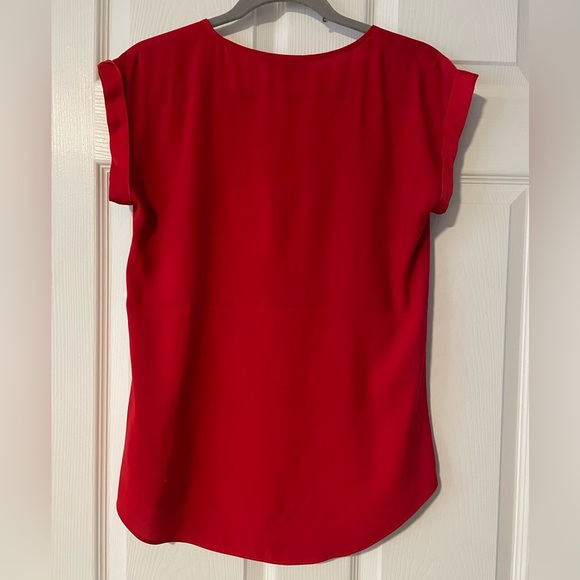 Express Silky Top - Picture 3 of 3